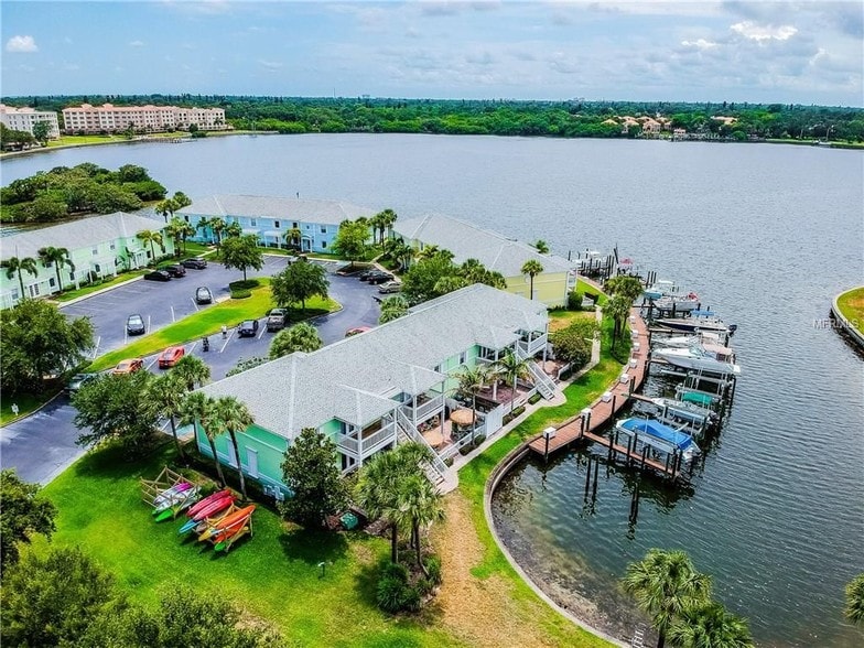 Building Photo - 5231 Beach Dr SE