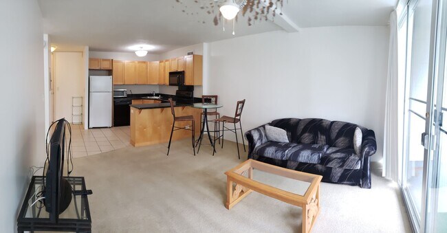 Building Photo - Window AC. Waikiki. Near Beaches.