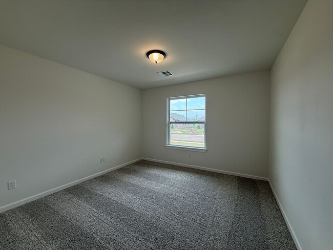 Building Photo - 18116 Austin Ct