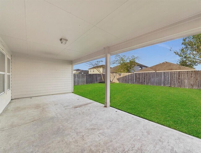 Building Photo - 25110 Hazel Ranch Dr