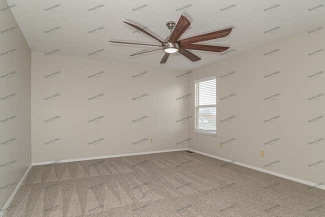 Building Photo - 4 Sunset Green Ct