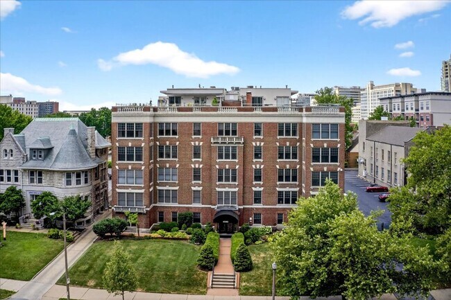 Building Photo - 4540 Lindell Blvd