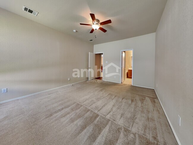Building Photo - 721 Nancy Dr