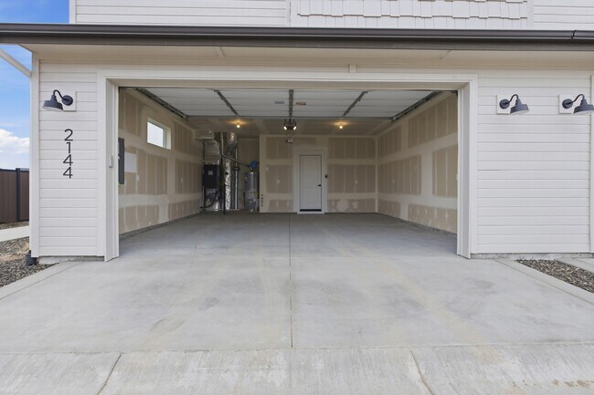 Building Photo - 2144 E Deep Purple Ln