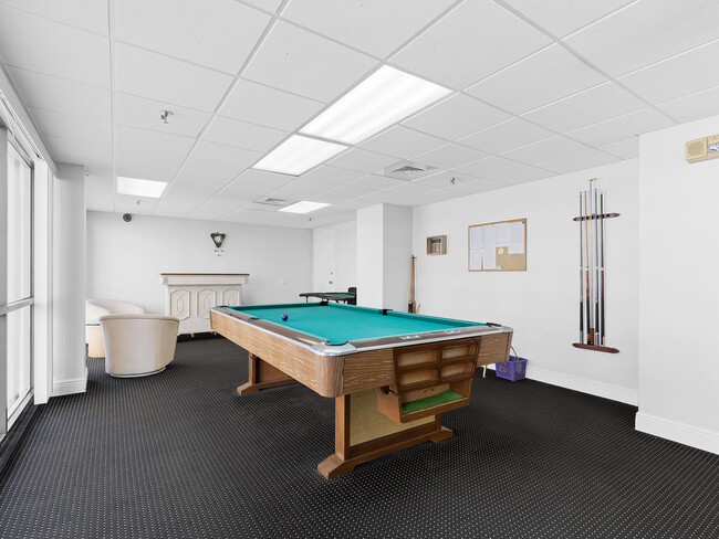 Building Photo - 3301 S Ocean Blvd