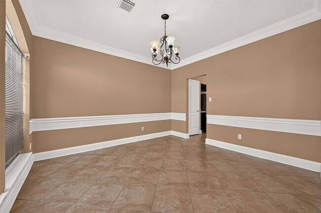 Building Photo - 4011 Alexis Cir