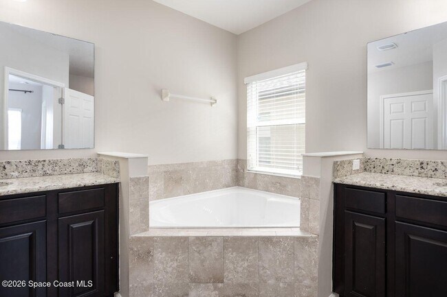 Building Photo - 4105 Harvest Cir