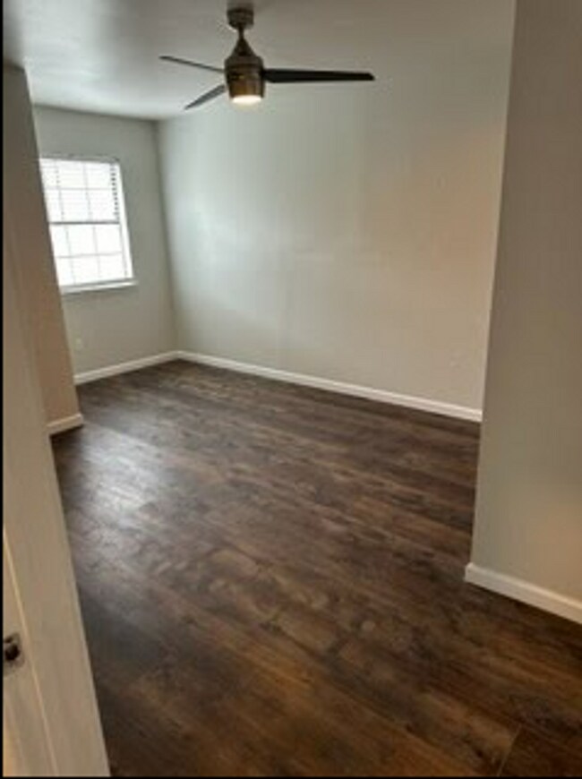 Building Photo - 4520 Speedway