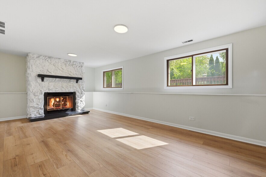 Building Photo - 849 Pear Tree Ln