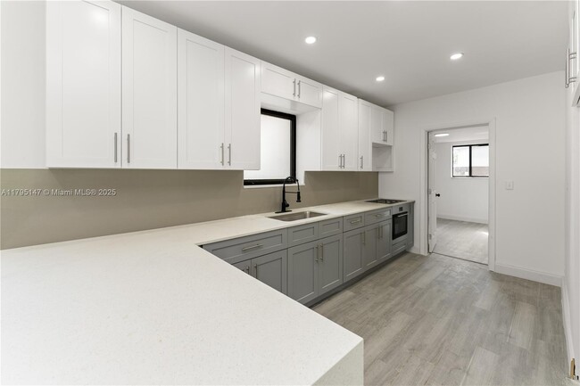 Building Photo - 11532 SW 136th Terrace