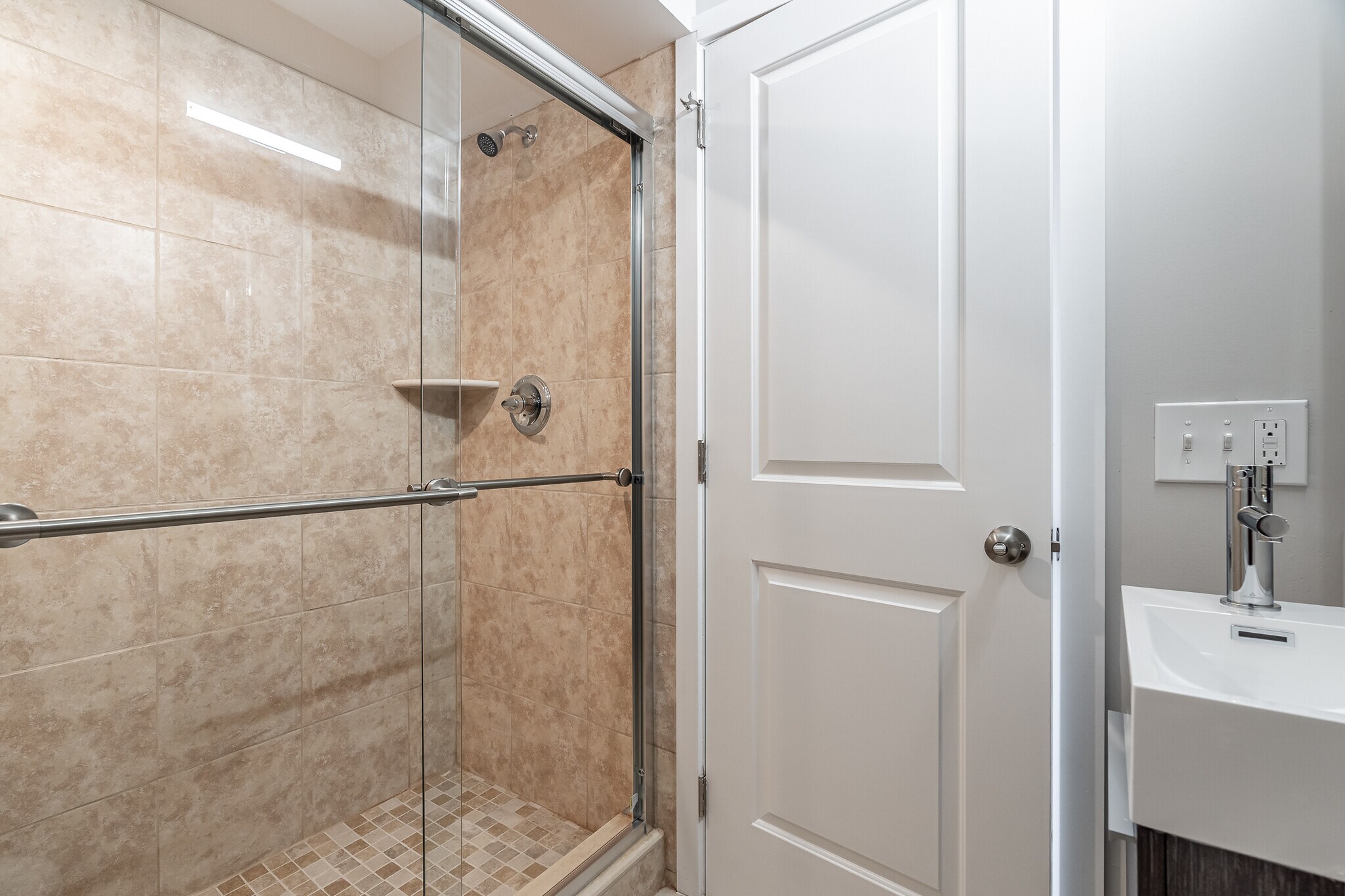 Building Photo - 421 N 39th St