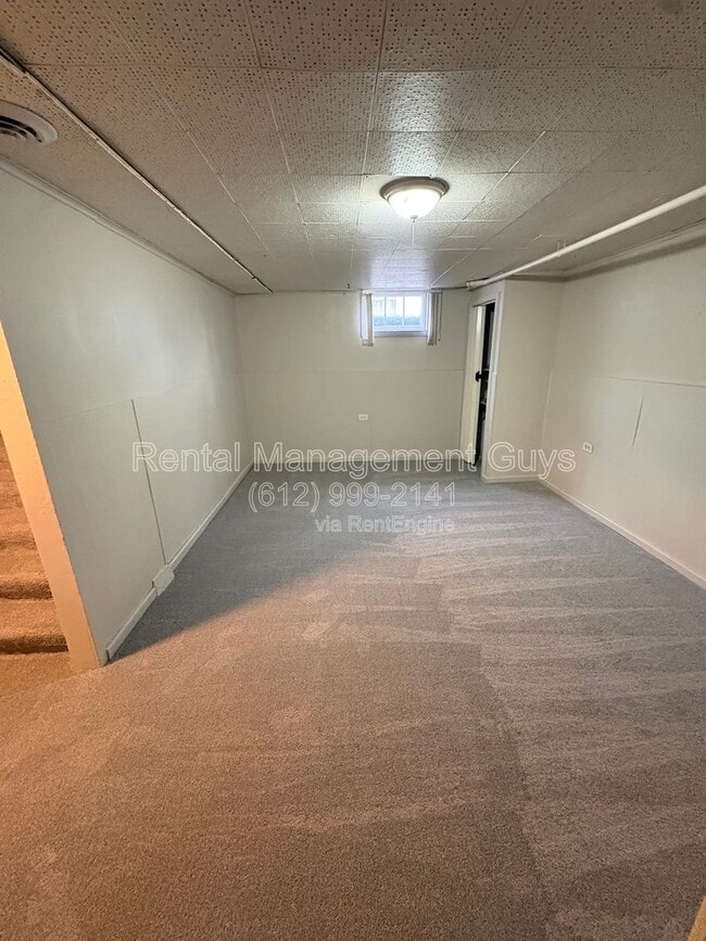 Building Photo - 4534 Zane Ave N