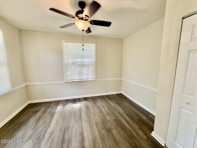 Building Photo - 822 Saranac St