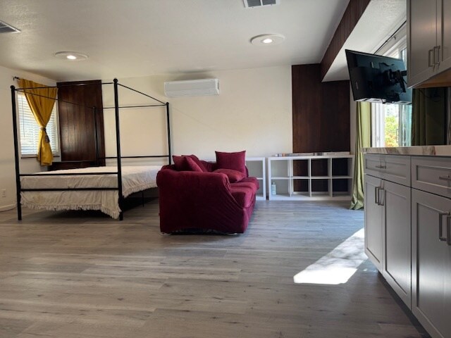Building Photo - 5615 High Rock Way