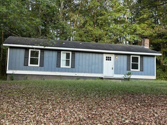 Building Photo - Newly Renovated three bedroom two bath home