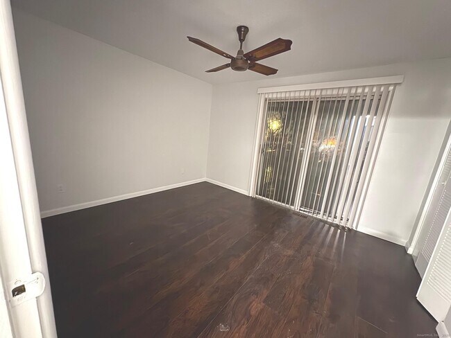 Building Photo - 9 Patricia Rd