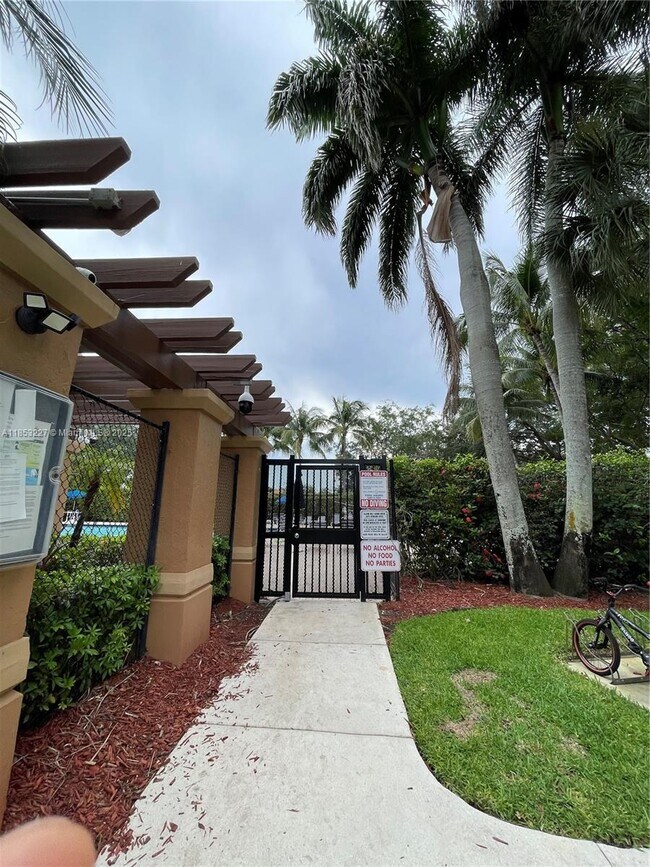 Building Photo - 1503 Veracruz Ln