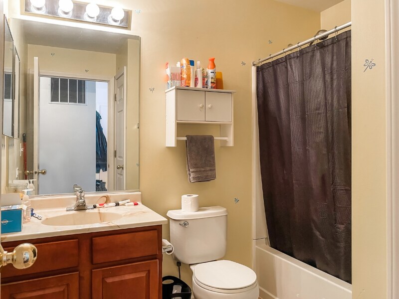 Building Photo - 1160 N Red Oak Cir