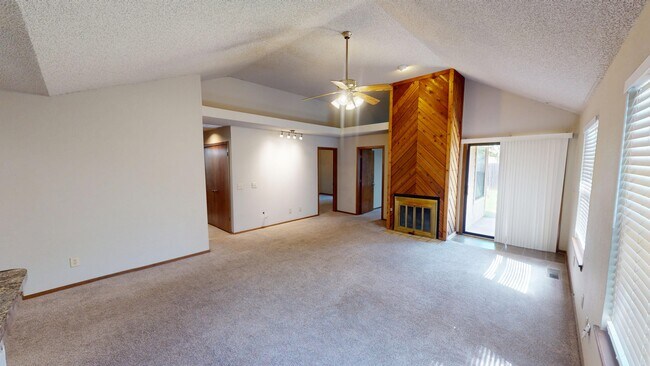 Building Photo - 1237 W 112th St
