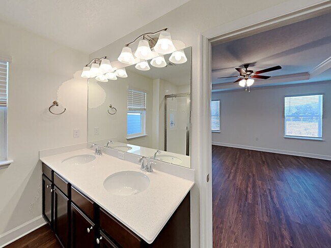 Building Photo - 20283 Calla Lily Dr