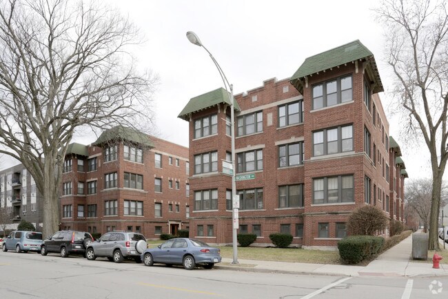 Primary Photo - Oak Park