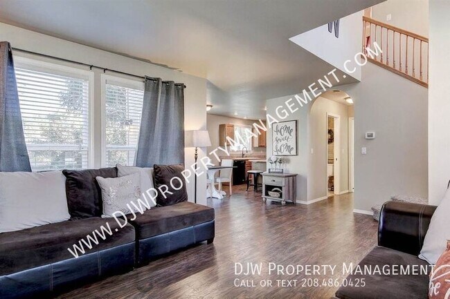 Building Photo - 520 N Shady Grove Way