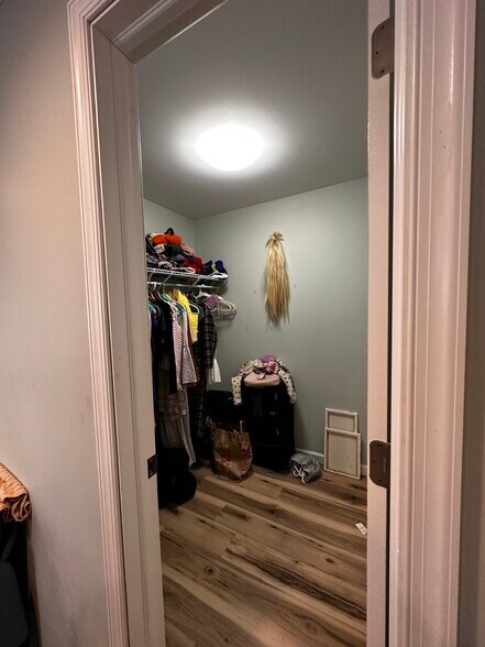 Closet Bedroom 1 - 1204 Delaware Ave