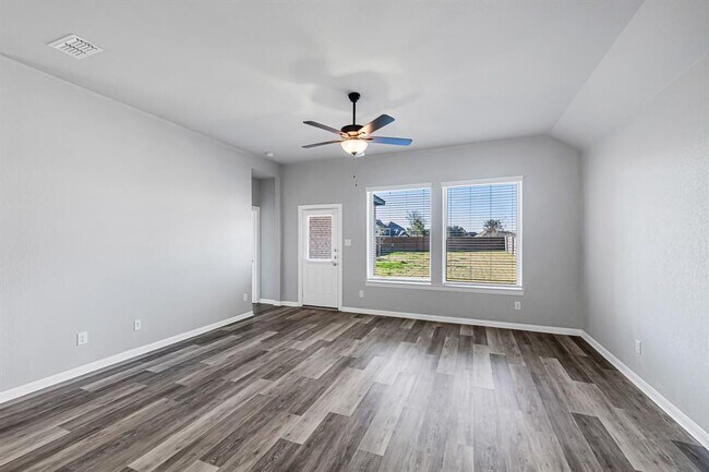 Building Photo - 4946 Hitchings Ct