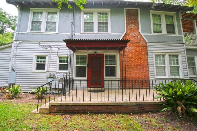 Building Photo - 2709 Preston St