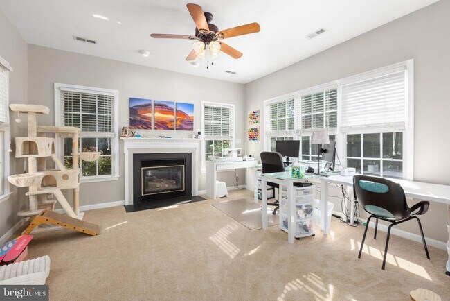 Building Photo - 4210 Stonehaven Way