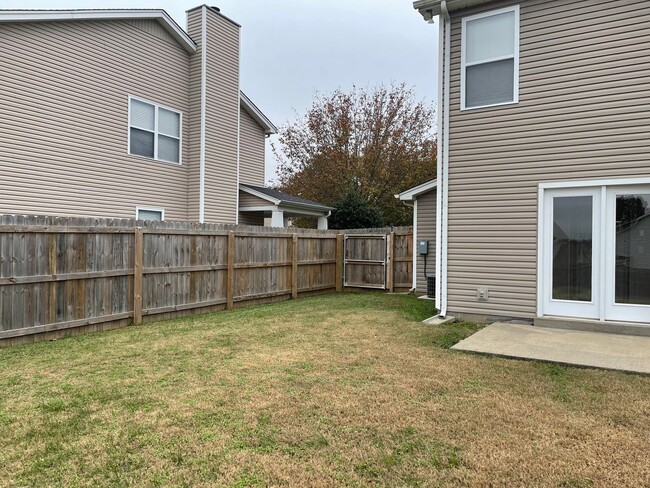 Building Photo - 3 Bed 2.5 Bath Nashville Opry Mills Area F...