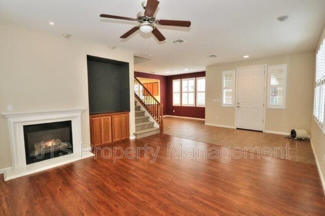 Building Photo - 217 Barnhill Dr