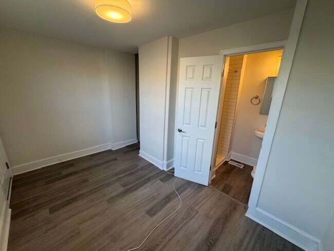 Building Photo - 821 N Collington Ave