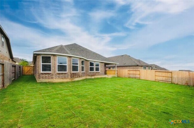 Building Photo - 2281 Kiskadee Dr