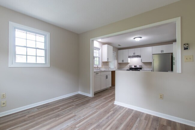 Building Photo - ONE YEAR LEASE WITH POSSIBLE LEASE PURCHAS...