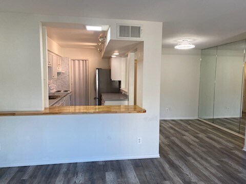 Building Photo - 11550 Chimney Rock Rd