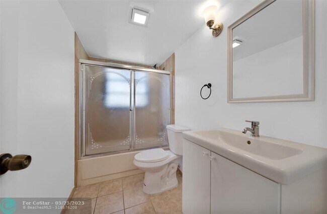 Building Photo - 2031 Coral Ridge Dr