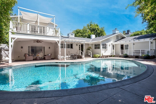 Building Photo - 4537 Agnes Ave