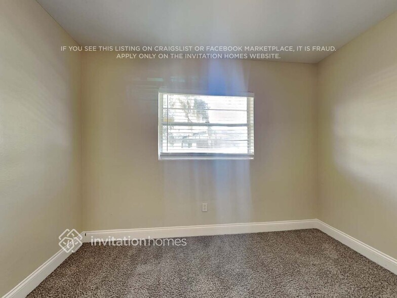 Building Photo - 2213 Brookshire Ave