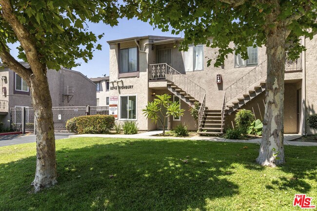 Building Photo - 2345 Highbury Ave