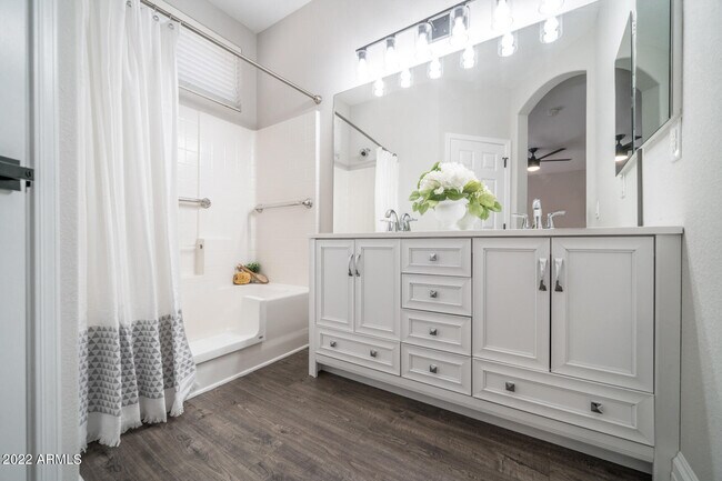 Building Photo - 3649 S Loback Ln