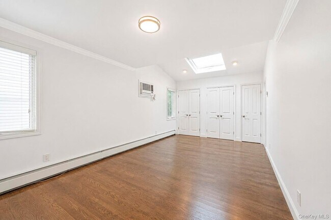 Building Photo - 84 Twin Lawns Ave