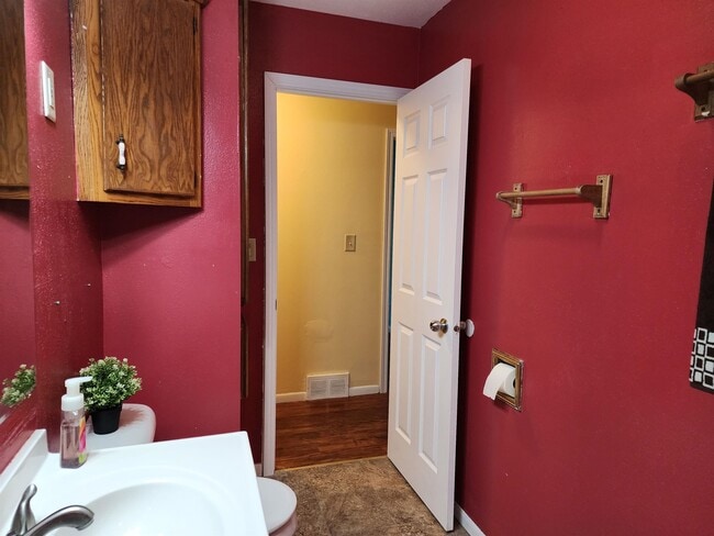 Building Photo - 9225 Carol Ann Dr