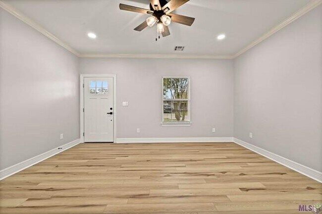 Building Photo - 13411 Country Meadow Ave