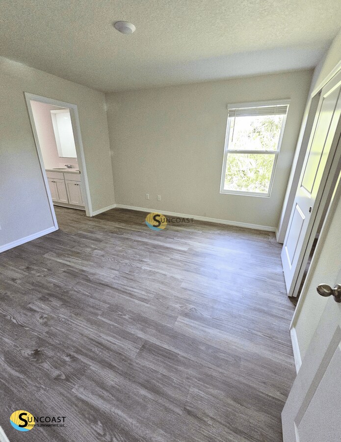 Building Photo - 22 Service Tree Pl