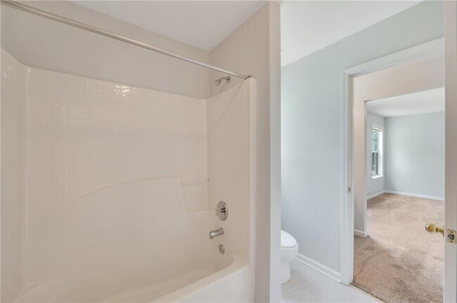 Building Photo - 5922 Brookmere Ct SE