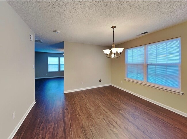Building Photo - 4407 Staffordshire Ln