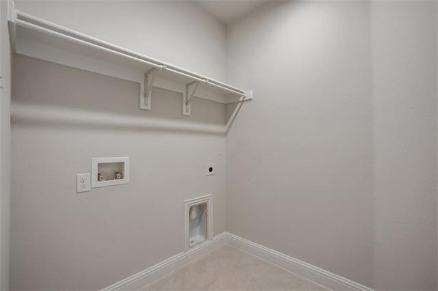 Building Photo - 2912 Chestnut Ln