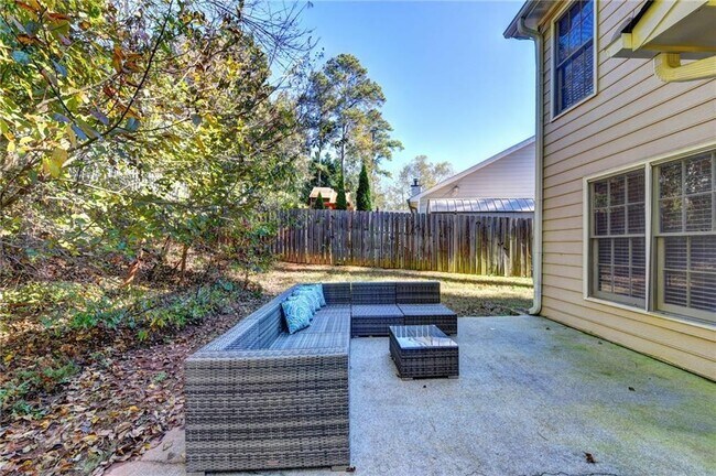 Building Photo - 235 Tanners Ct