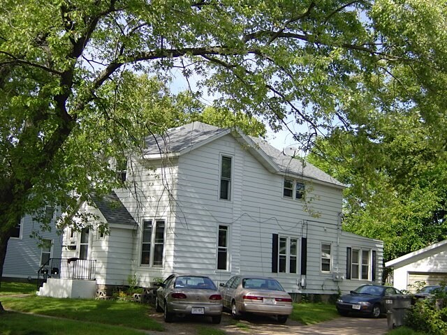 Building Photo - 1011 Porter Ave